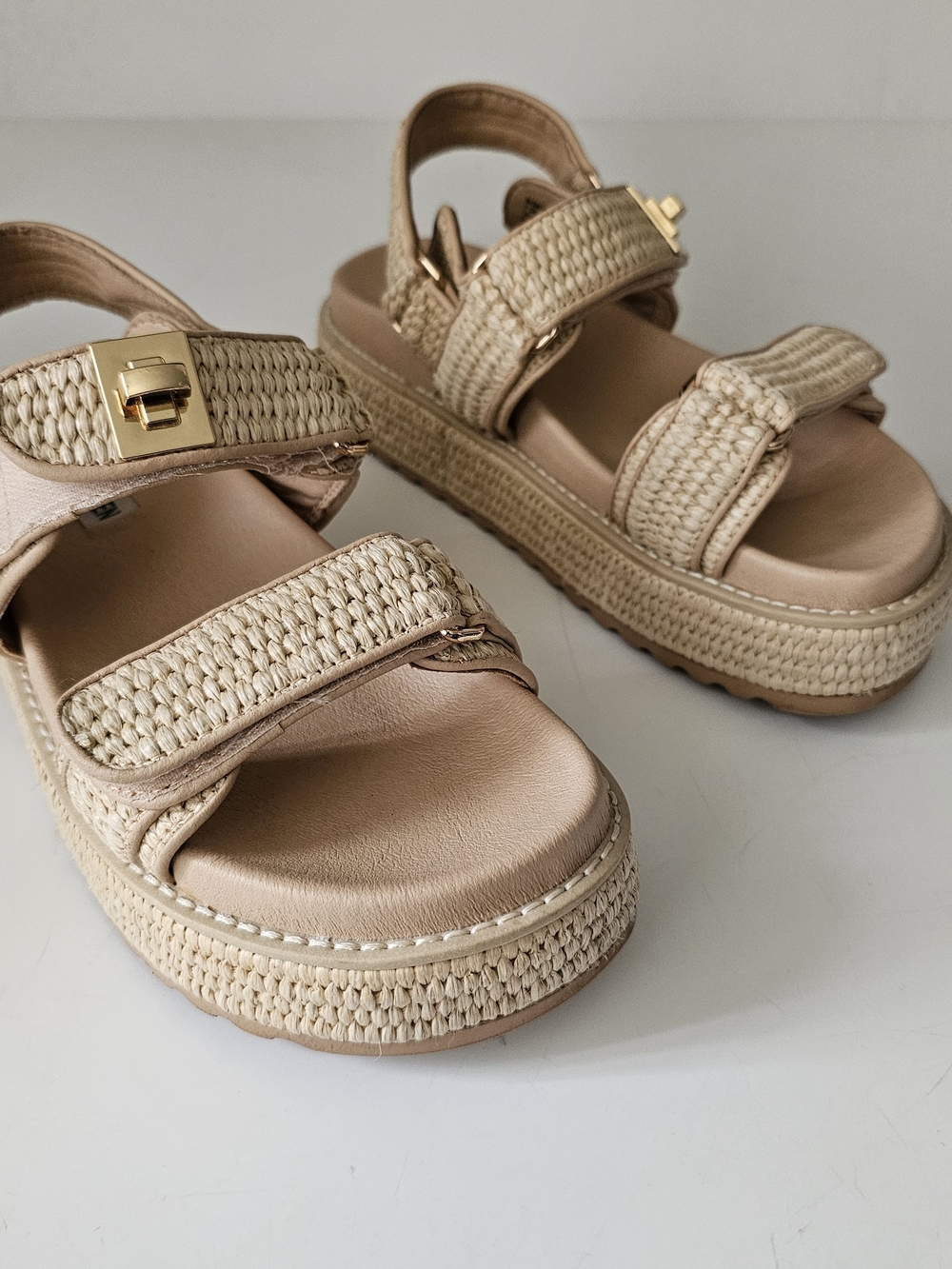 Steve Madden Bigmona Chunky Platform Sandals 7.5 Natural Rafia Texture